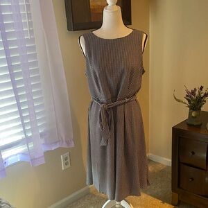 Elle Black and White Midi Dress